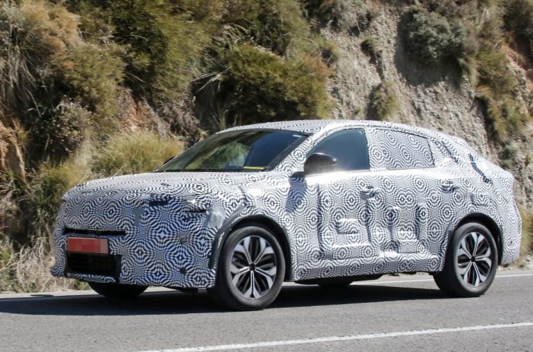 Fotos espía del Renault Austral Coupé: ¿renace el Avantime?