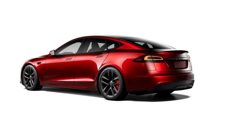 El dueño de este Tesla Model S no se corta: ‘Hacer una hucha por lo que pueda pasar’