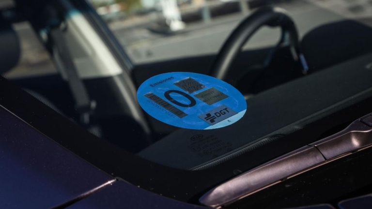 Estos son los vehículos con etiqueta ECO y Cero que se han vendido en España