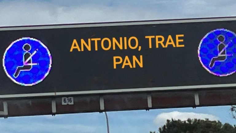 La particularidad que encierren los nuevos mensajes de la DGT en sus paneles informativos