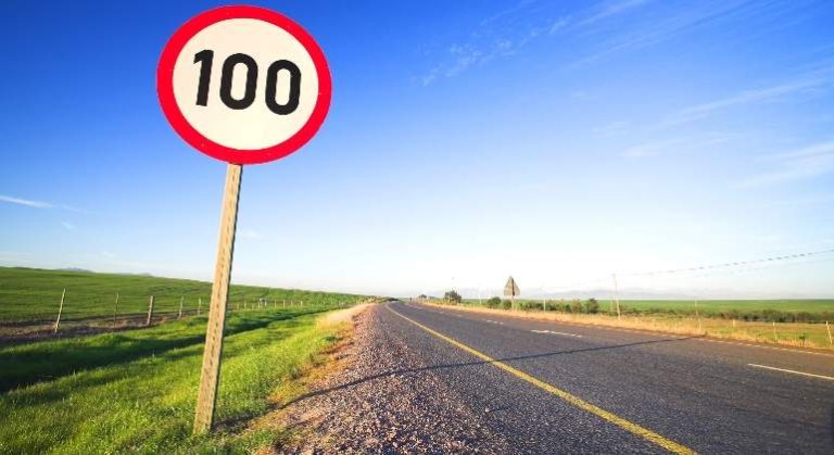 Supera el límite de velocidad en 30 km/h y le multan con 120.000 euros. Y no es ‘fake’