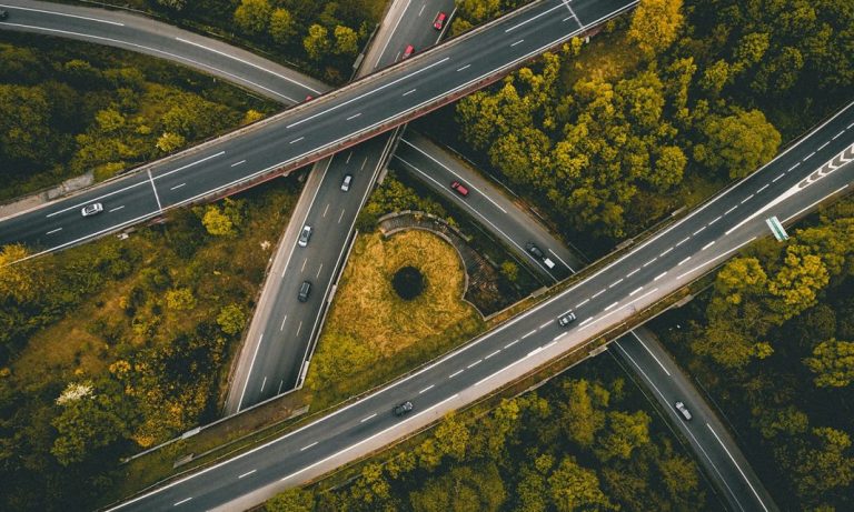 ¿Sabes cuál es la diferencia entre una autopista y una autovía?