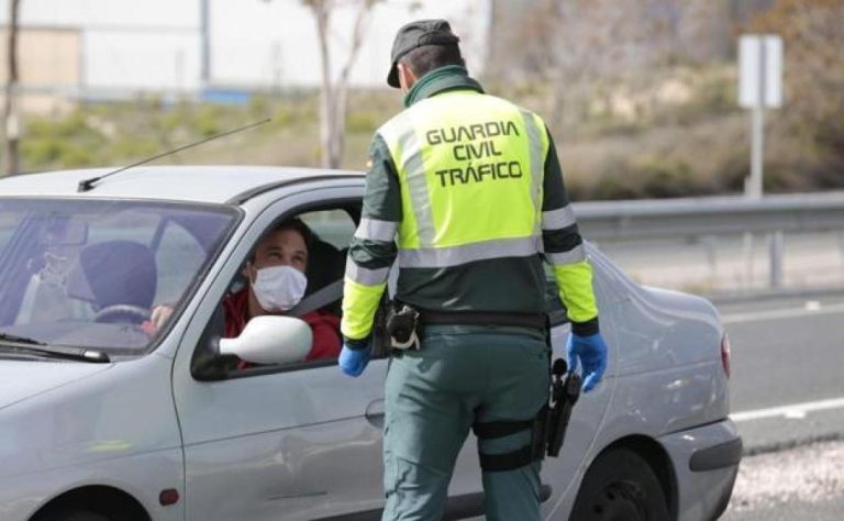 El próximo mes de julio: la fecha límite de la DGT para que lleves este nuevo aparato en tu coche