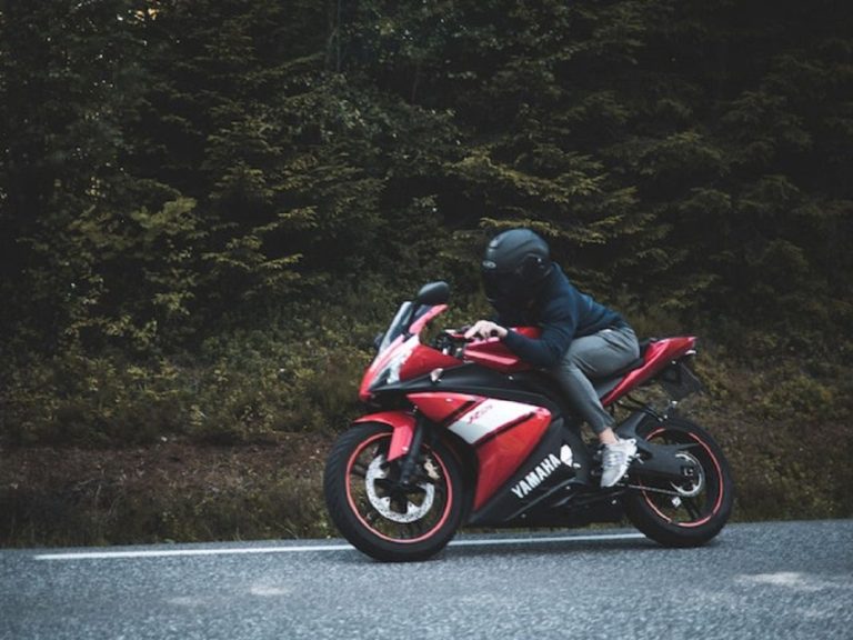 Cómo acertar con tu seguro moto: las ofertas online son muy atractivas