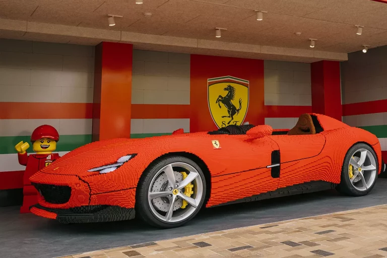 El Ferrari Monza SP1 que se ha convertido en la estrella de Legoland