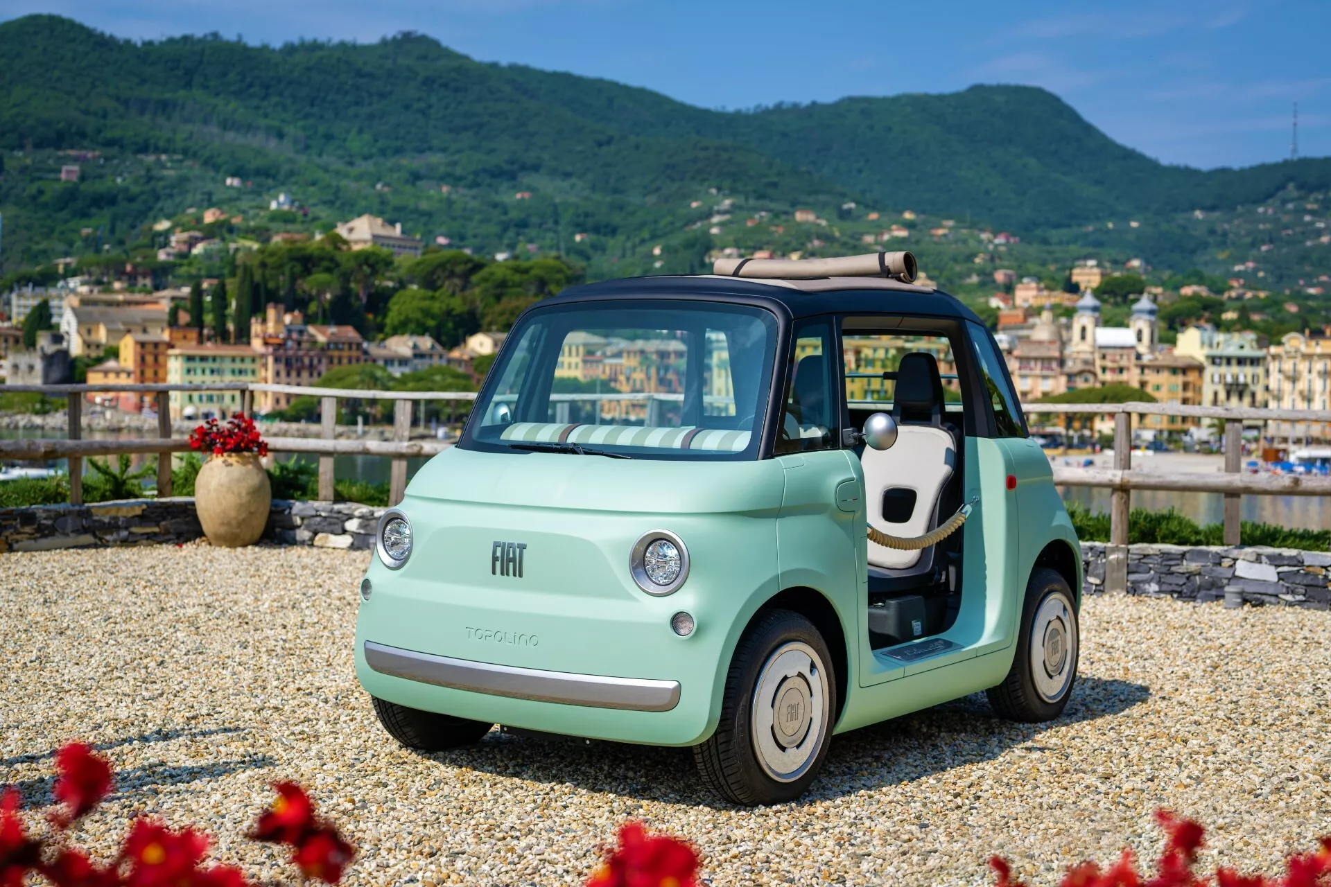 2023-Fiat-Topolino-teaser