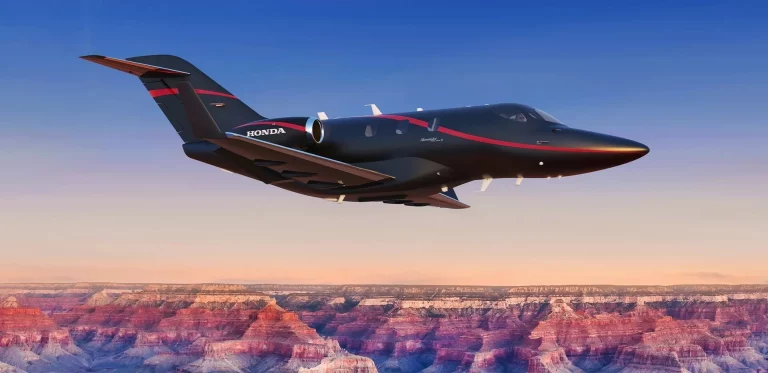 El nuevo HondaJet Elite II alcanza 782 km/h y puede aterrizar solo