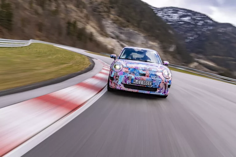 El nuevo Mini eléctrico será más potente y llegará más lejos