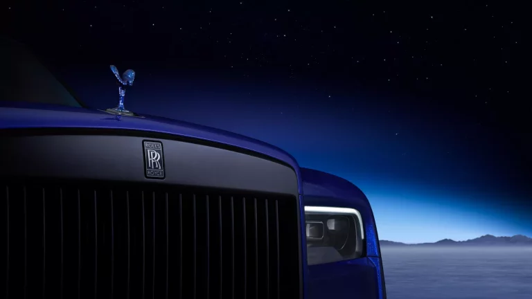 Blue Shadow: el Rolls-Royce Cullinan que separa la tierra del cielo