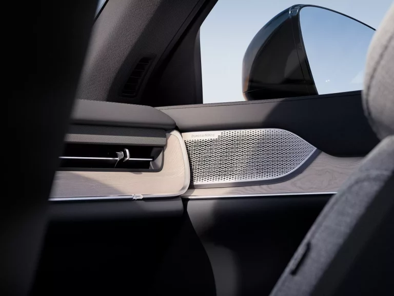 Bowers & Wilkins firma el equipo de sonido del Volvo EX90