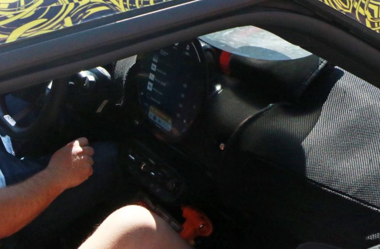 Así es por dentro del Mini Cooper eléctrico de 2024