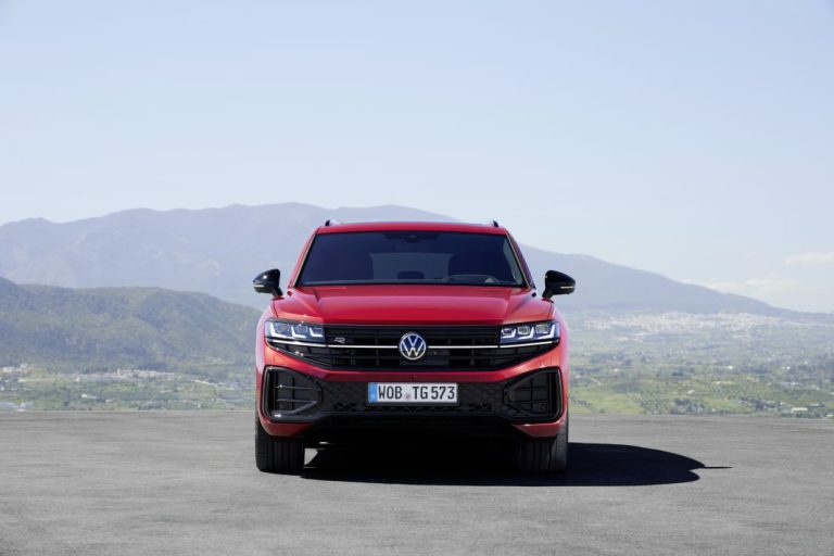 Los ladrones siguen robando el sensor radar de Volkswagen: 2.400 euros por una pieza inútil para otros coches