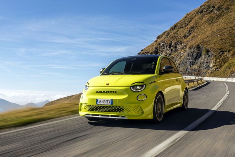 Conducimos el Abarth 500e: más divertido que el Scalextric