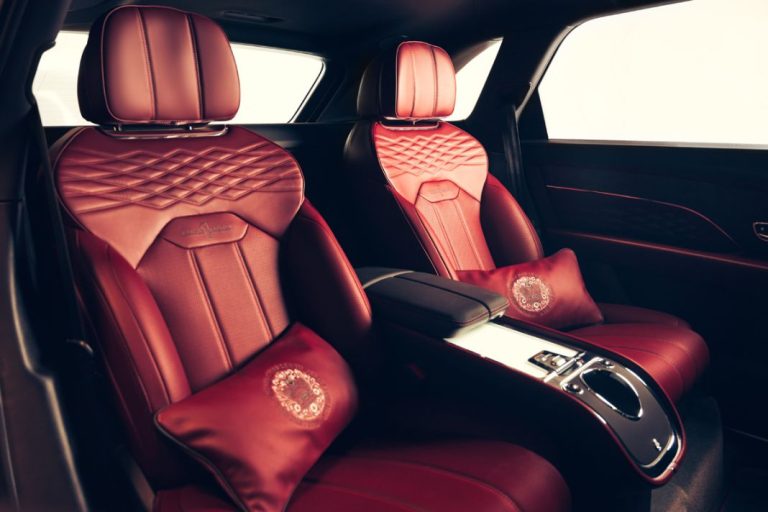 Así celebra Bentley la coronación de Carlos III