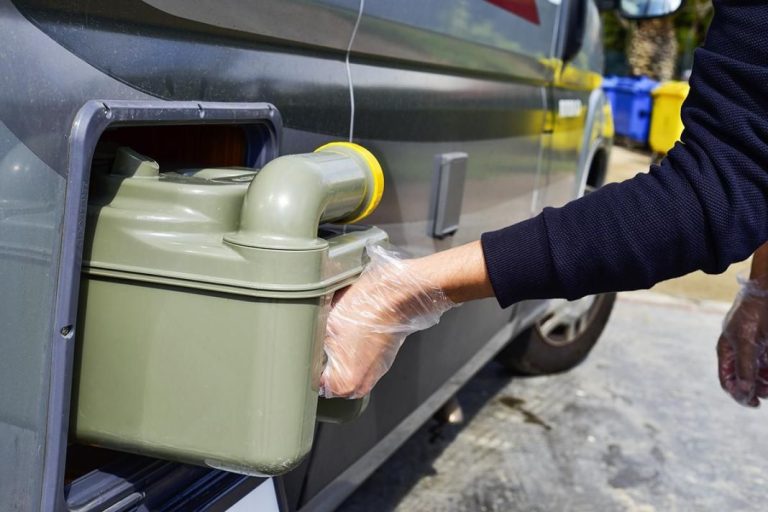 Así funciona el WC de tu camper o autocaravana