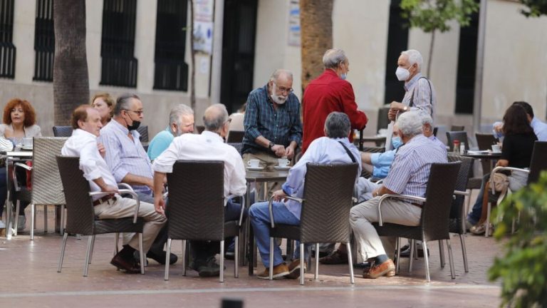 La imagen de la discordia y con la que la Guardia Civil pide respetar las aceras