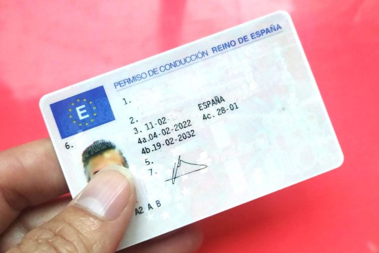 Si pierdo todos los puntos del carnet de conducir, ¿me puede despedir mi empresa?