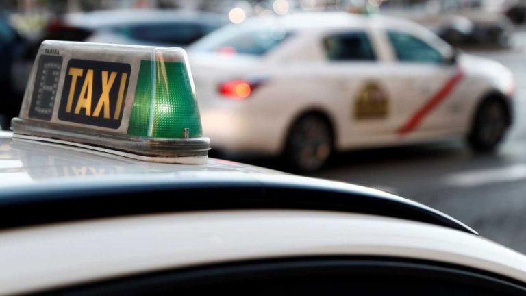 Los nuevos requisitos que debes cumplir si quieres ser taxista en Madrid: Ahora es más fácil que nunca