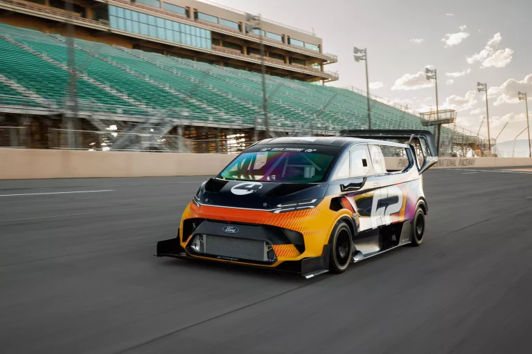 El Ford Transit SuperVan 4 subirá a los cielos de Pikes Peak