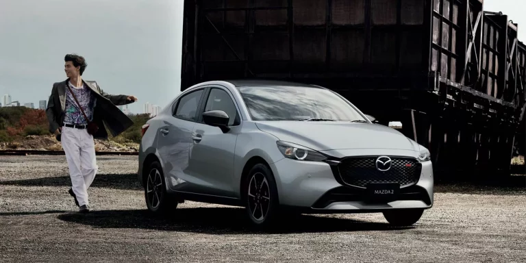 Al Mazda2 le sale culo… en Tailandia