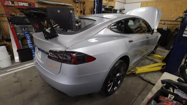 Este es el único Tesla capaz de recorrer 4.000 kilómetros con una carga
