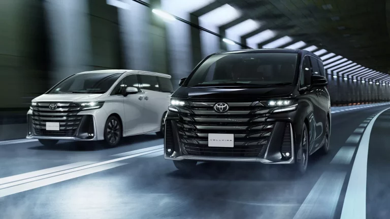 Toyota Alphard. El hermano ‘pobre’ del primer monovolumen de Lexus