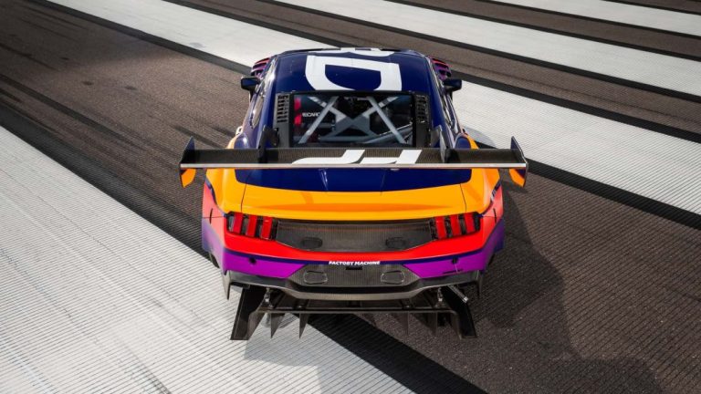 Así ponen a punto el salvaje Ford Mustang GT3