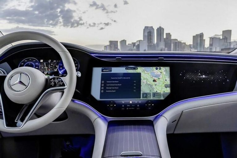 Mercedes-Benz integrará ChatGPT en sus coches