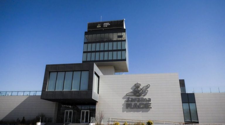 ¿Buscas trabajo en automoción? Con Cesur puedes formarte en el Circuito del Jarama
