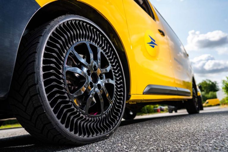 Michelin monta neumáticos sin aire en la flota de correos de Francia