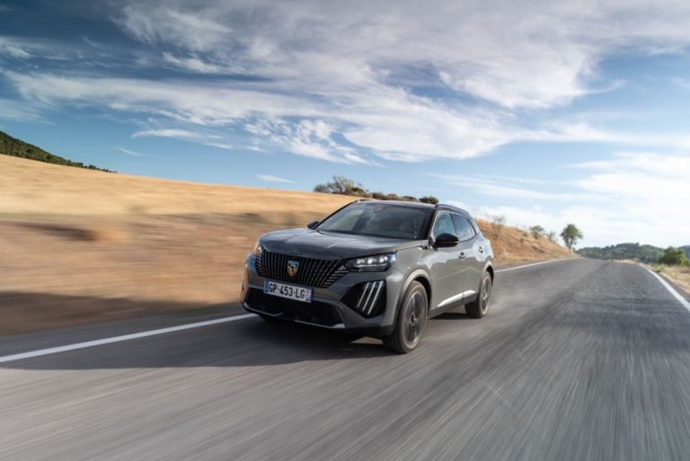 Peugeot, camino del liderazgo en electrificación