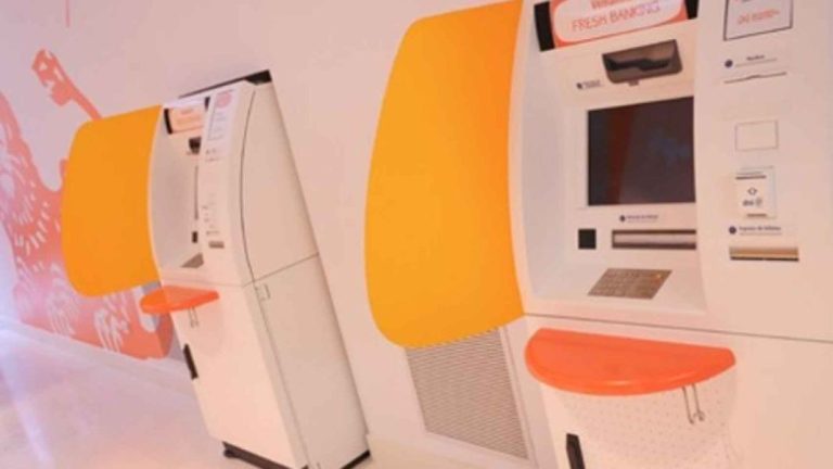 Las compañías de seguros contra las cuerdas: Este es el banco que ofrece nuevas pólizas para coches y motos