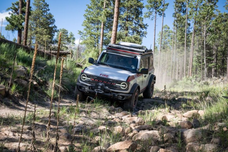 El coche de bomberos más cañero es este Ford Bronco Badlands Sasquatch