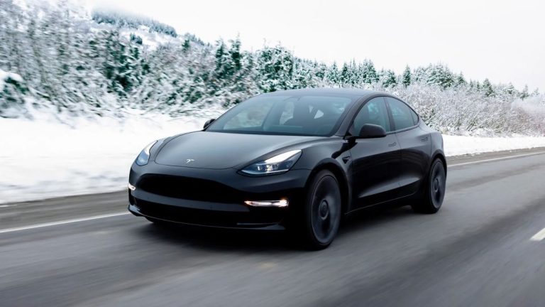Tesla Model 3 a precio de utilitario. Imposible decir no a esta oferta con truco