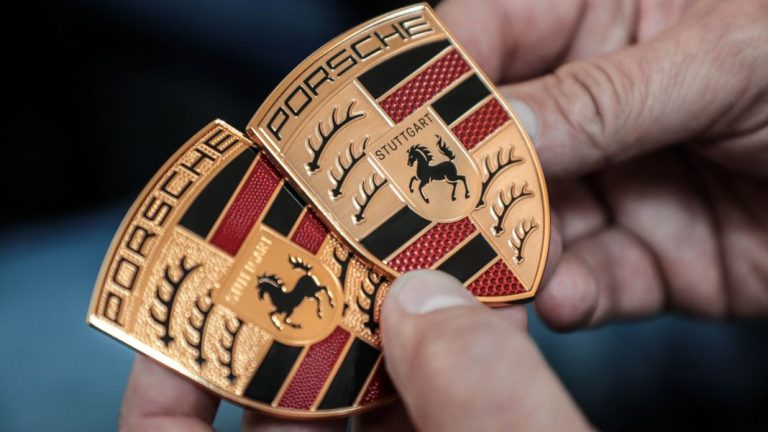 Si compraste acciones de Porsche, este año te tocará un euro por cada título