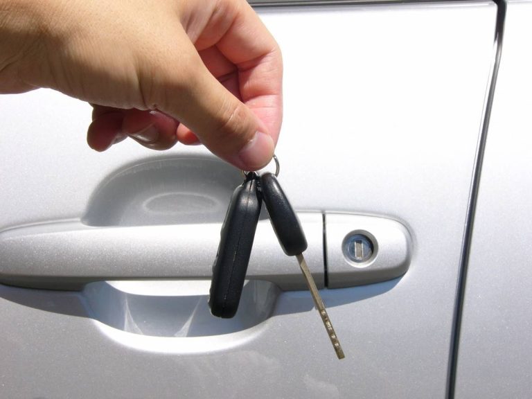 Las llaves de tu coche tienen una función que seguro no conoces