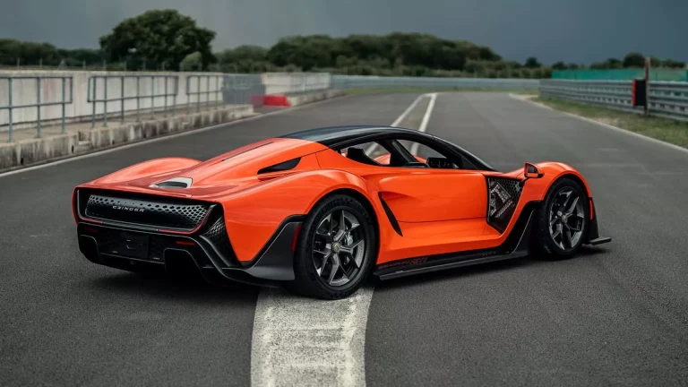 El Czinger 21C V Max se deja ver en Goodwood con récord. O eso dicen