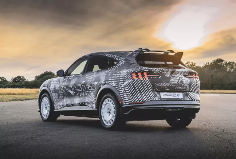 Ford Mustang Mach-E Rally. Una versión para lanzarte al barro