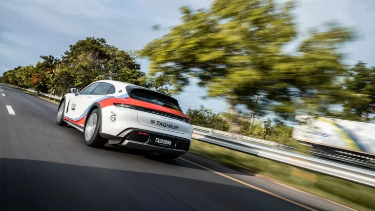 Este Porsche Taycan 4S Cross Turismo se marca un viaje de récord