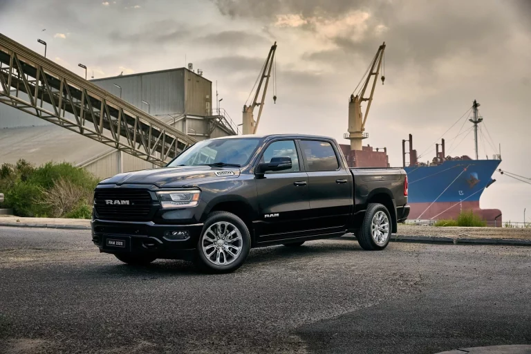 El RAM 1500 Laramie Sport llega a las antípodas con un HEMI de la vieja escuela
