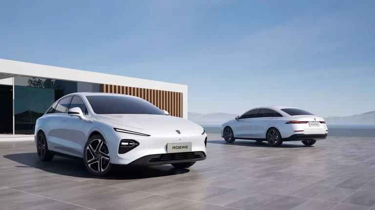 Roewe D7. Una berlina que llega a China con mecánicas ‘0 emisiones’