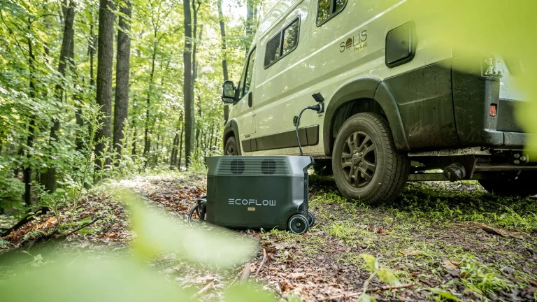 Winnebago ha creado esta camper con las baterías de un híbrido enchufable