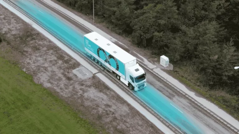 Así son las carreteras eléctricas que se van a construir en Francia y Noruega