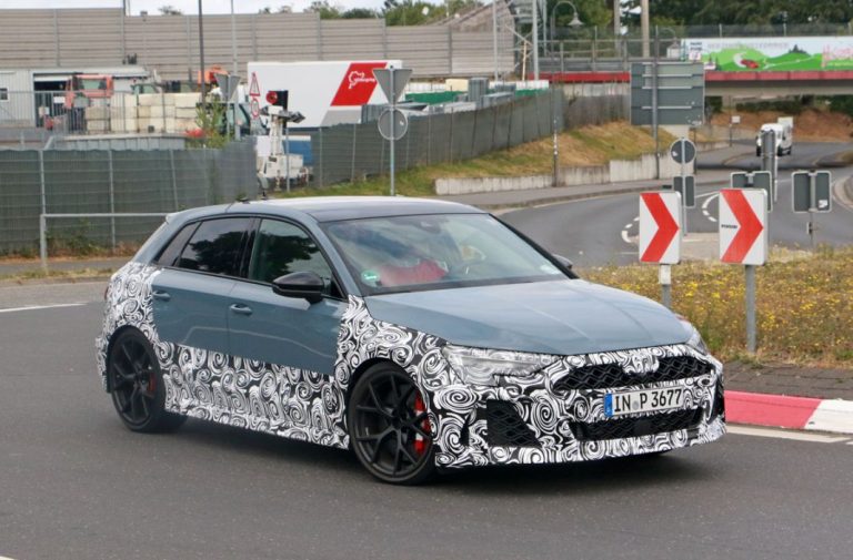 El Audi RS3 muestra su nuevo estilo