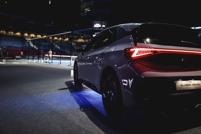 Cupra Born: el coche que une a los fans del pádel