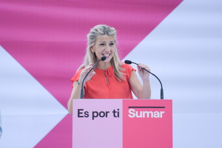 Sumar quiere eliminar todos los coches gasolina y diésel de las calles en 2040
