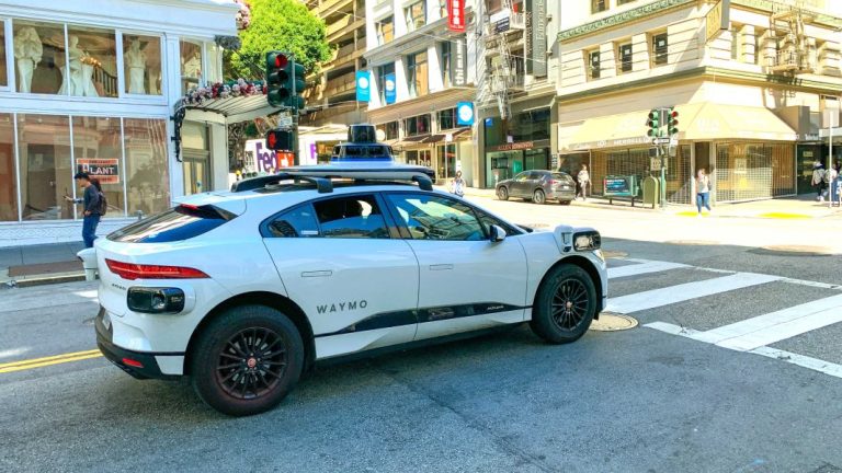 Los coches autónomos se convierten en los ojos de la policía