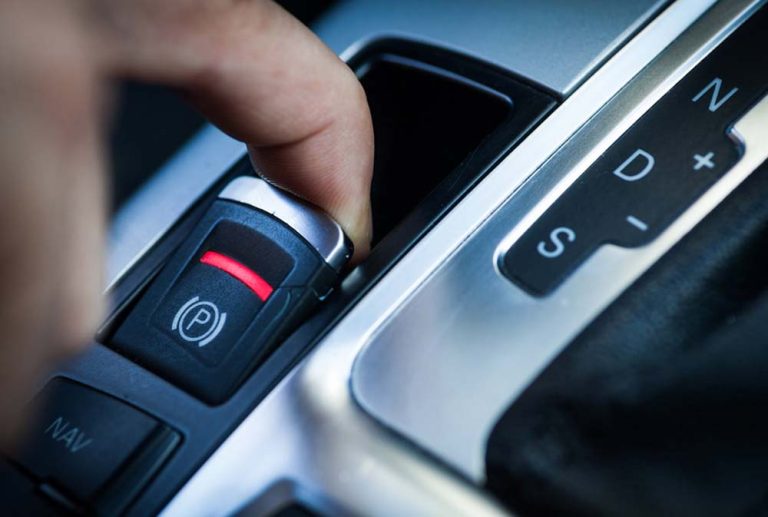 Freno de estacionamiento eléctrico: ¿sirve en caso de emergencia? Lo comprobamos