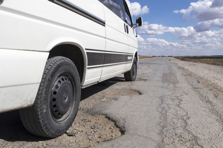 Motor y rendimiento: ¿qué furgoneta de alquiler es mejor para ti?