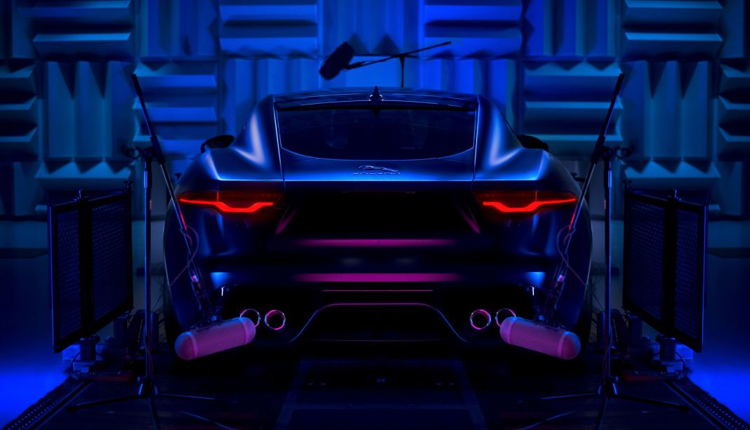 grabaciopn-sonido-Jaguar-F-Type-Biblioteca-britanica2